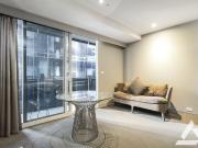 Stylish Apartment in Prime St Kilda Road Location...