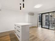 Stylish Apartment with Pool and AC