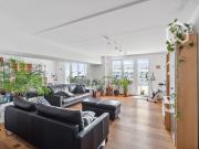 Stylish artist apartment on the 22nd floor, Berlin...