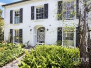 STYLISH BAYSIDE LIFESTYLE INVESTMENT