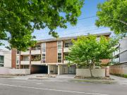 Stylish Bayside Living in a Peaceful Elwood Pocket