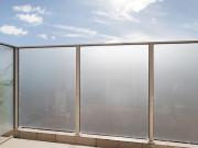 Stylish & Central 2 Bedroom Apartment in Carnegie