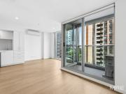 Stylish city apartment with stunning Royal Exhibition...