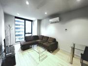 STYLISH CITY LIVING IN THE HEART OF THE MELBOURNE CBD!