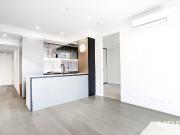 Stylish city pad with stunning Views & premium amenities