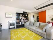 Stylish Contemporary Apartment in the Heart of St Kilda
