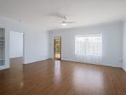 Stylish Contemporary Unit with Private Courtyard