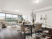 Stylish Corner Apartment with Resort Amenities