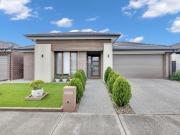 Stylish Craigieburn Home Offering Comfort & Convenience