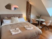 Stylish Design Apartment in Old Town with Rhine View &...