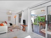 Stylish Duplex with Decked Out Entertaining Space!