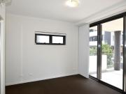 STYLISH EXECUTIVE CBD APARTMENT