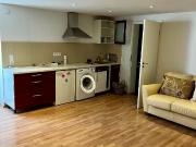 Stylish Fully Furnished Apartment – Renovated & Close to...