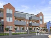 Stylish Fully Furnished Apartments in Prime Kew Location...