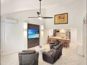 Stylish, Fully Furnished Coastal Living – Walk to the Beach