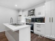stylish & fully furnished double storey townhouse in...