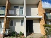 Stylish Fully Furnished Townhouse Prime Location!