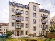 Stylish, fully renovated 2 room apartment with fitted...