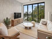 Stylish Furnished Apartment Moments from the Esplanade