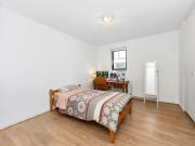 Stylish Ground Floor Apartment with Private Outdoor...