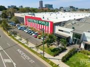 Stylish Ground Floor Office / Showroom with Mezzanine in...