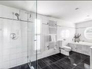 Stylish Industrial Style furnished Townhouse in Heart of...