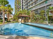 Stylish Inner City Living with City Views