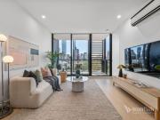 Stylish Inner City Living with Impressive Views