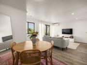 Stylish Inner North Apartment with Renovated Bathroom &...