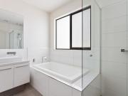 Stylish & light filled 3 bedroom townhouse