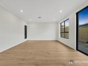 Stylish Living in Everley Estate: Ideal for First Home...