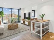 Stylish Living in the Iconic Avenue Building, South Yarra