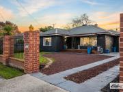 Stylish Living with shed and studio