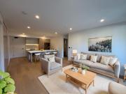 Stylish & Luxurious Apartment