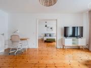 Stylish New Build Apartment with Underfloor Heating,...