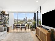 Stylish one bedroom apartment in the hear of Woden with...
