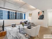 Stylish One Bedroom Apartment with Carpark!