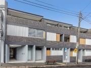 STYLISH ONE BEDROOM APARTMENT WITH SECURE PARKING STYLISH ONE BEDROOM APARTMENT WITH SECURE PARKING