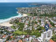 Stylish One Bedroom Designer Beachside Apartment with... Stylish One Bedroom Designer Beachside Apartment with...