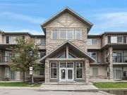 Stylish One bedroom In Sought after Aspen Woods