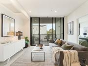 Stylish One Bedroom Plus Study in the Renowned Platinum...