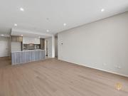 Stylish Oversized One Bedroom with Resort Style Facilities