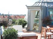 Stylish Penthouse in the Heart of Friedrichshain –...