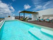 Stylish Playa Stay | Rooftop, BBQ & Fast WiFi