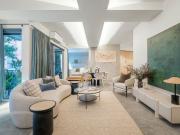 Stylish Renovated Warehouse Style Apartment at the Paris End Stylish Renovated Warehouse Style Apartment at the Paris End