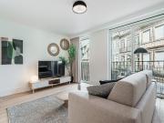 Stylish Retreat | Central Porto Stay w/Parking