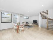 Stylish, Secluded & Steps from Brookville Gardens