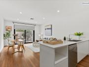 Stylish, Secure, City Fringe Living!