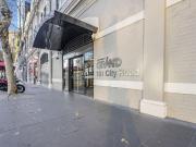 Stylish Southbank Apartment with Premium Amenities &...