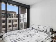 stylish southbank living with stunning city views – 1br...